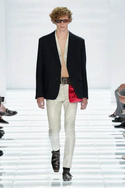 Look 25
